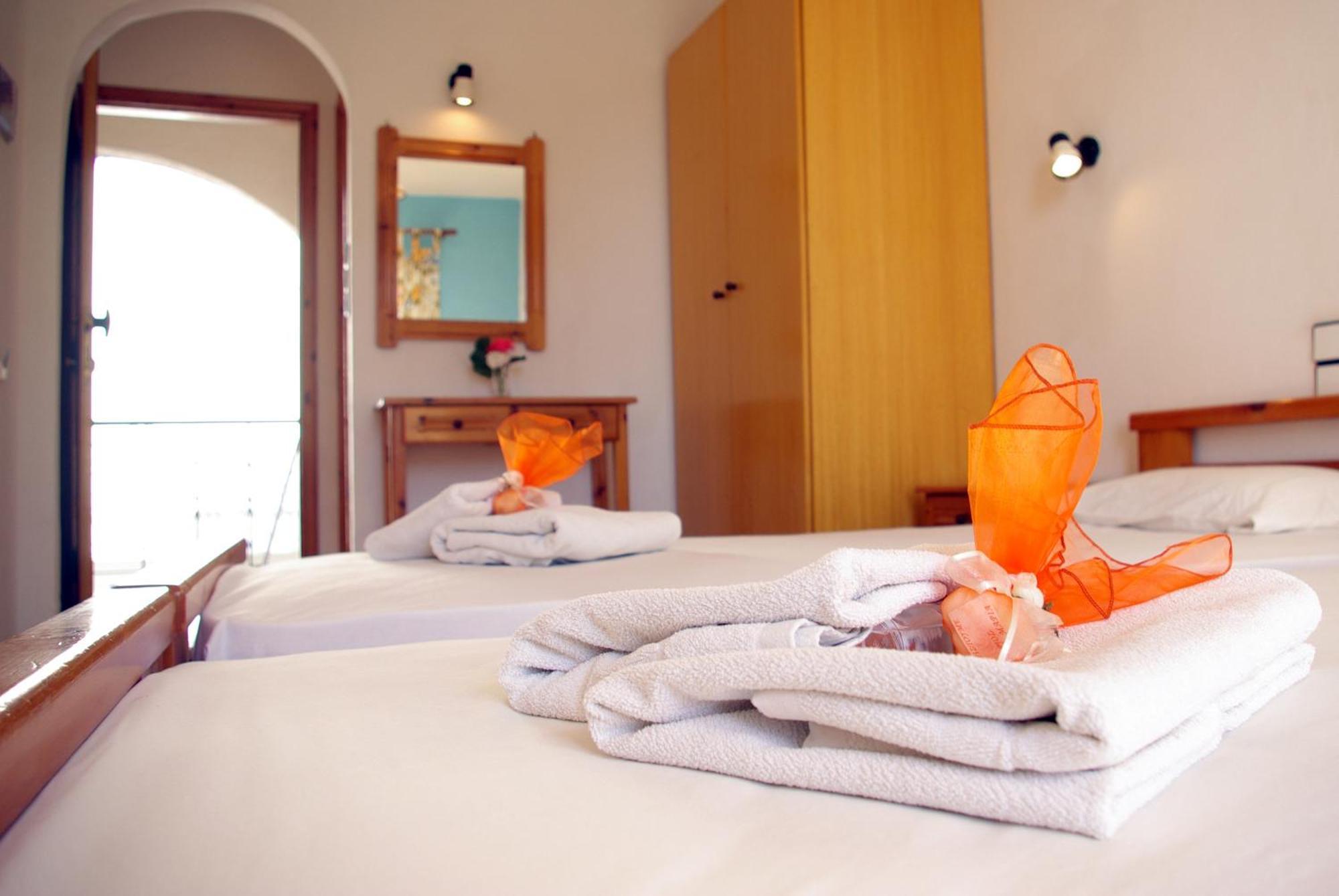 Ostria Hotel อาเยียกาลินี ภายนอก รูปภาพ